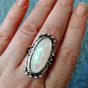 NWOB silver tone moonstone ring